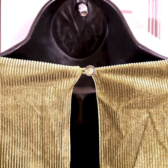 raffic People Yasmine Velvet Maxi Dress - Elegant Green - Picture 8 of 11